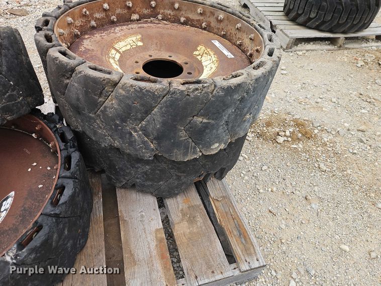 image for item EO7270 (4) Air Boss skid steer tires