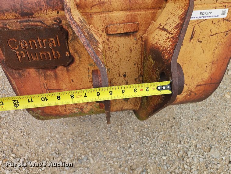 image for item EO7272 Backhoe bucket