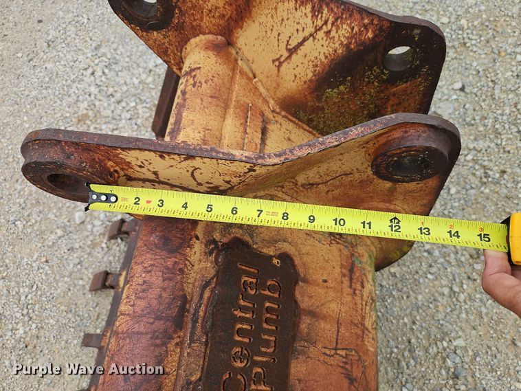 image for item EO7272 Backhoe bucket