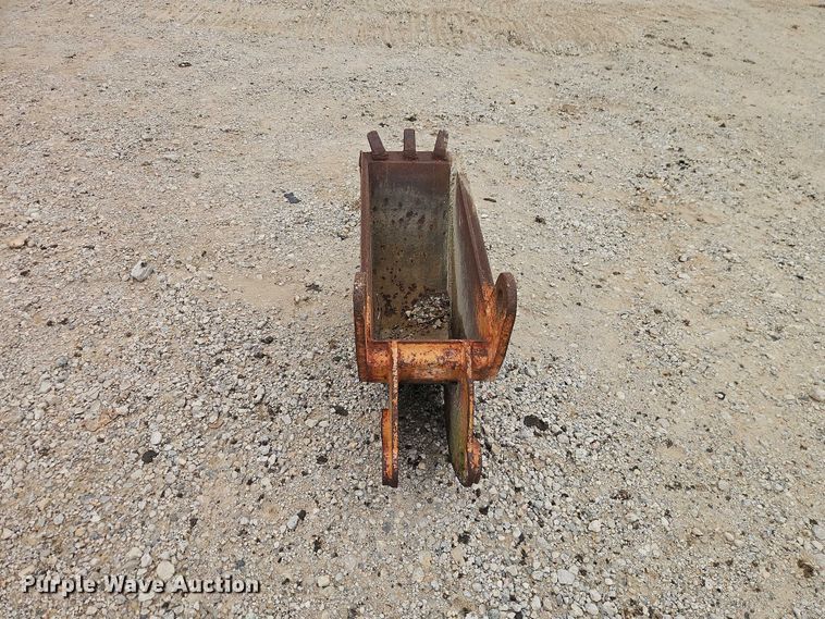 image for item EO7274 Backhoe bucket
