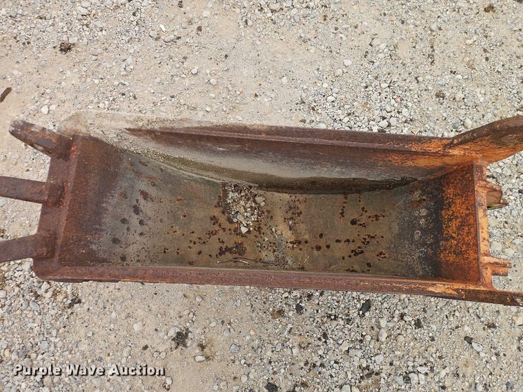 image for item EO7274 Backhoe bucket