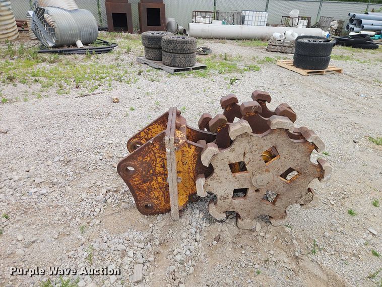 image for item EO7276 C&P Attachments compaction wheel