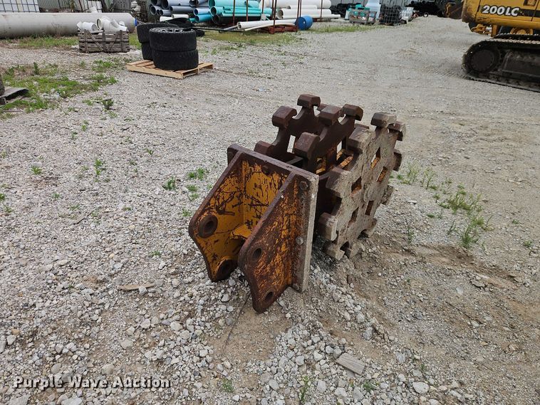 image for item EO7276 C&P Attachments compaction wheel
