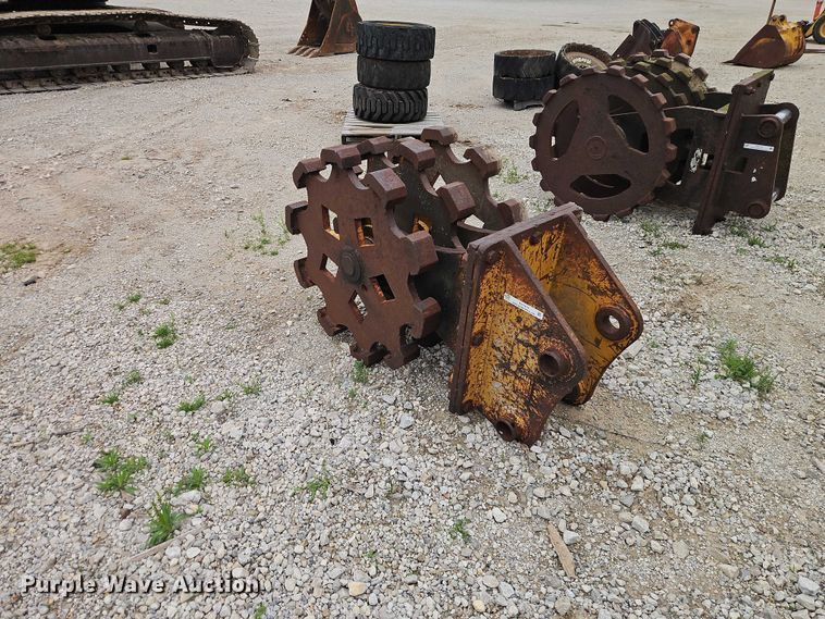 image for item EO7276 C&P Attachments compaction wheel