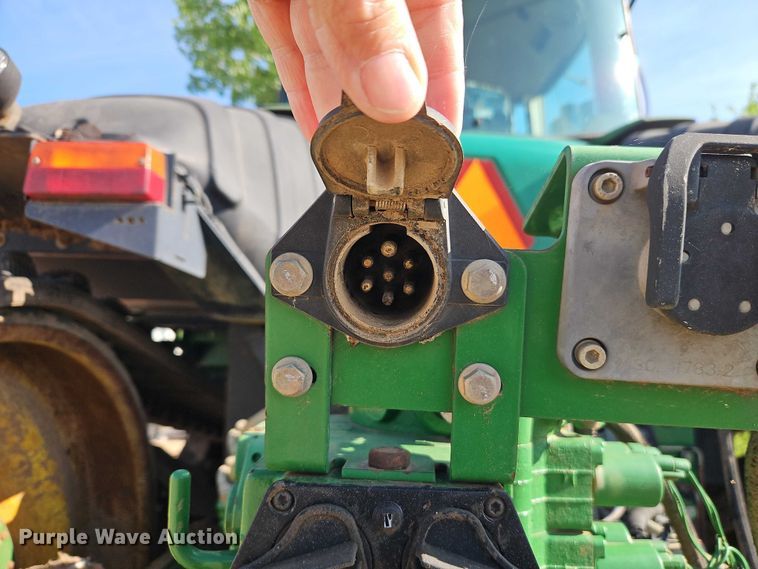 image for item EO7289 2009 John Deere 9530T tractor
