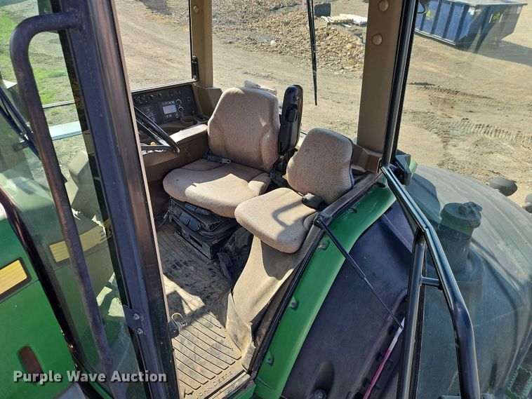 image for item EO7289 2009 John Deere 9530T tractor