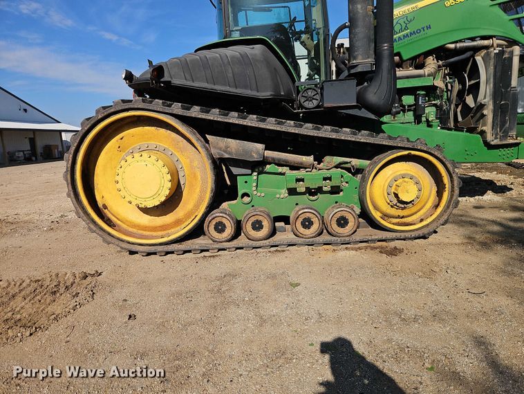 image for item EO7289 2009 John Deere 9530T tractor