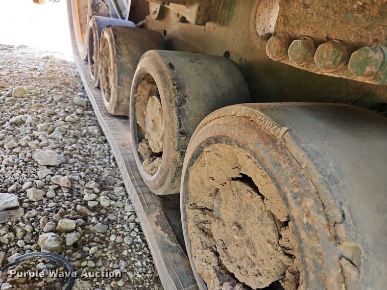 image for item EO7289 2009 John Deere 9530T tractor