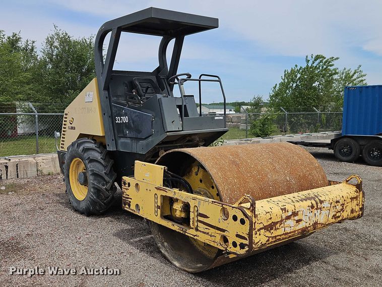 image for item EO7292 1999 Bomag BW177DH-3 single drum vibratory roller