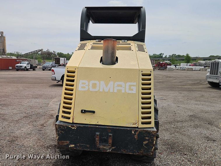 image for item EO7292 1999 Bomag BW177DH-3 single drum vibratory roller