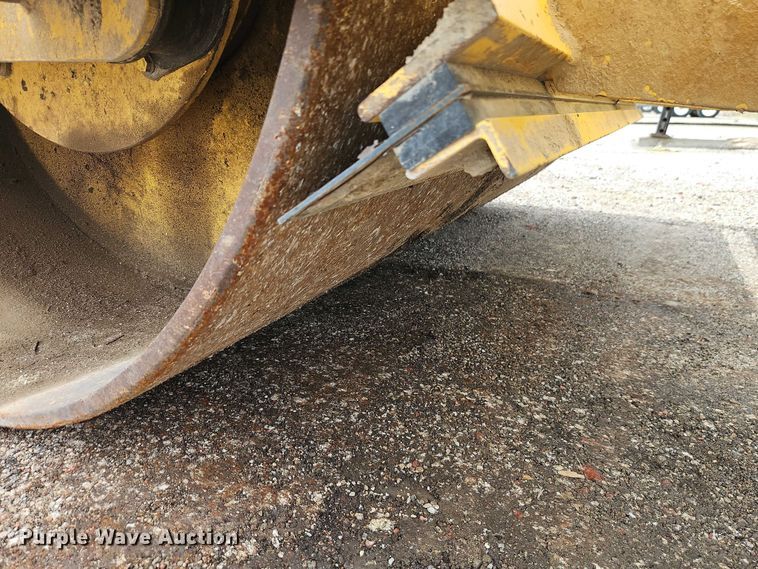 image for item EO7292 1999 Bomag BW177DH-3 single drum vibratory roller