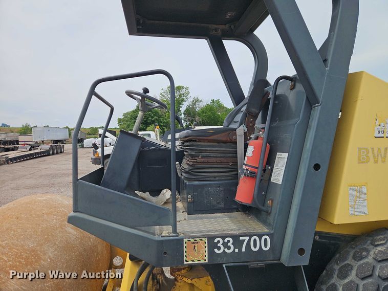 image for item EO7292 1999 Bomag BW177DH-3 single drum vibratory roller