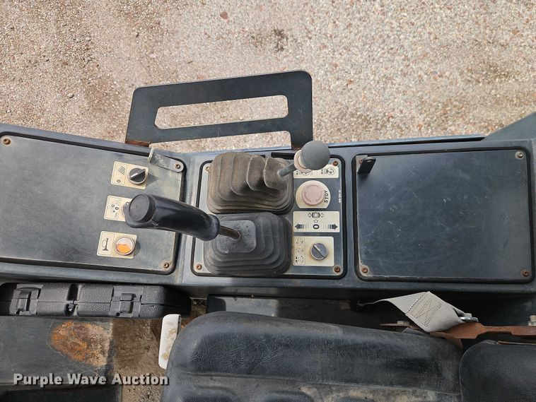 image for item EO7292 1999 Bomag BW177DH-3 single drum vibratory roller