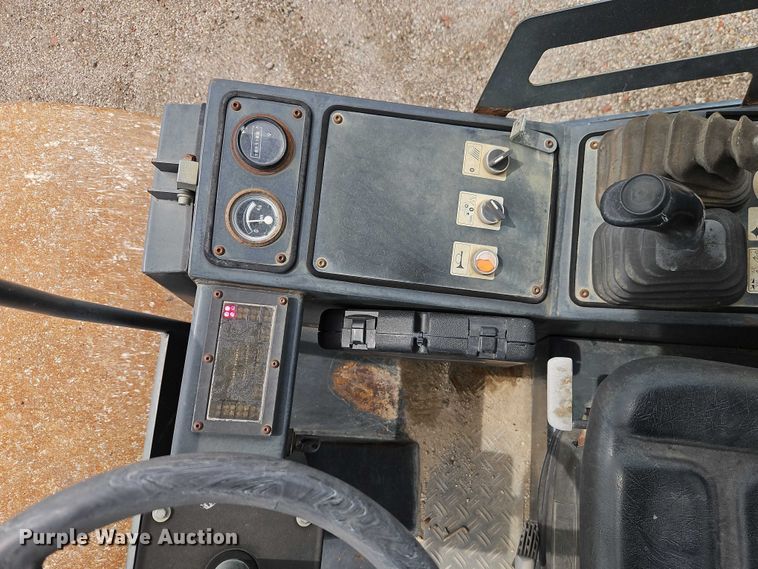image for item EO7292 1999 Bomag BW177DH-3 single drum vibratory roller