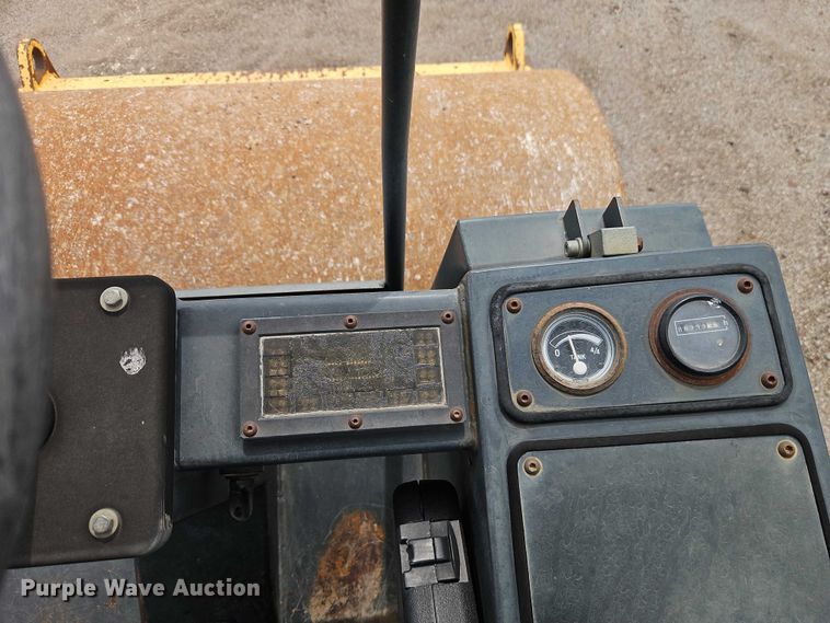 image for item EO7292 1999 Bomag BW177DH-3 single drum vibratory roller