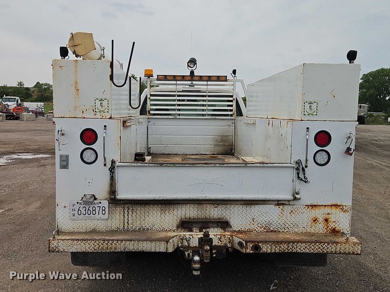 image for item EO7294 2000 Ford F450 Super Duty utility / service truck