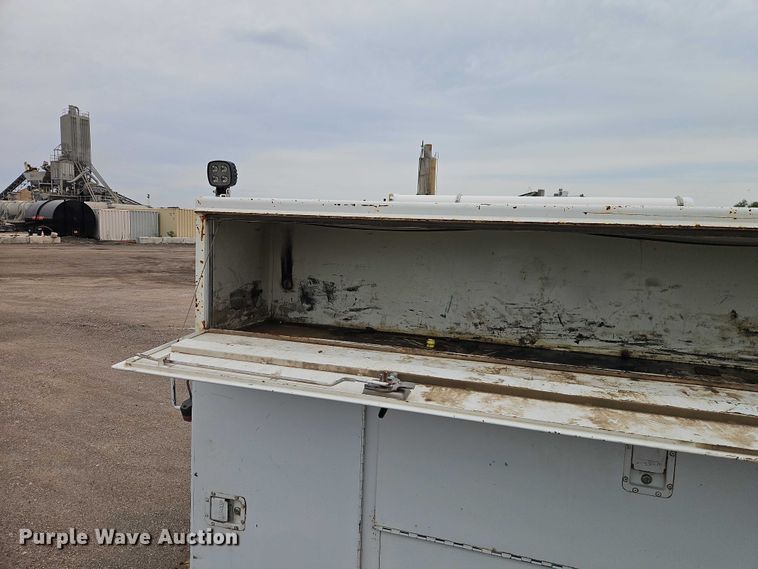 image for item EO7294 2000 Ford F450 Super Duty utility / service truck