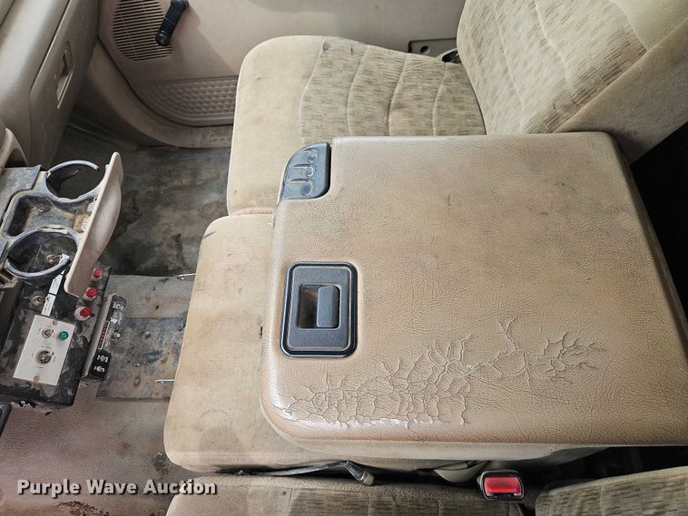 image for item EO7294 2000 Ford F450 Super Duty utility / service truck
