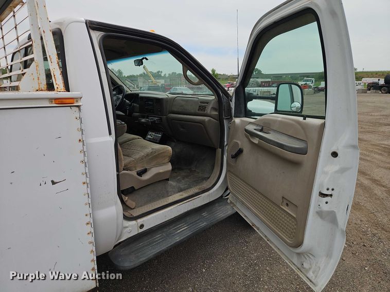 image for item EO7294 2000 Ford F450 Super Duty utility / service truck