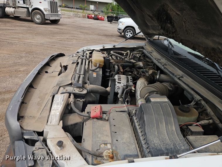 image for item EO7294 2000 Ford F450 Super Duty utility / service truck