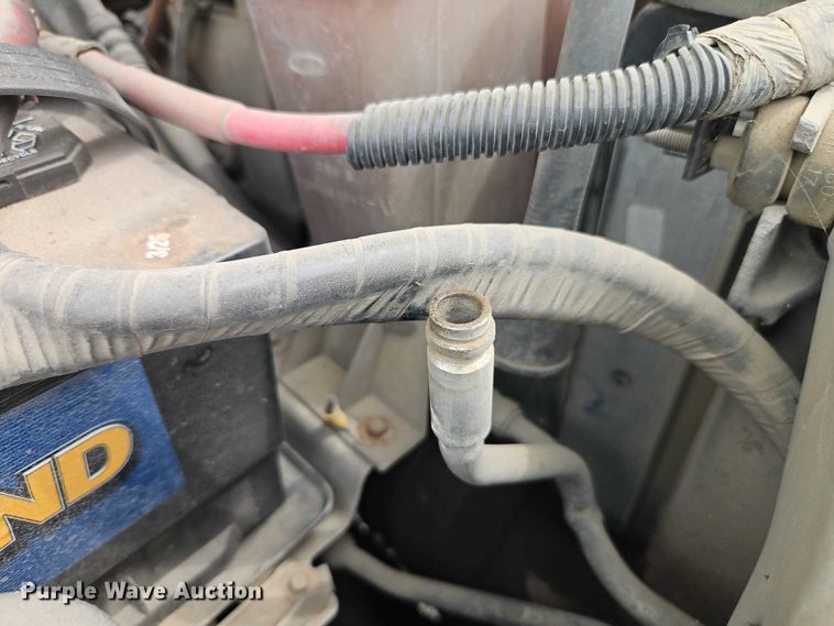 image for item EO7294 2000 Ford F450 Super Duty utility / service truck