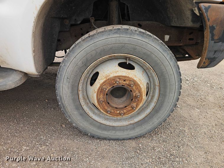 image for item EO7294 2000 Ford F450 Super Duty utility / service truck