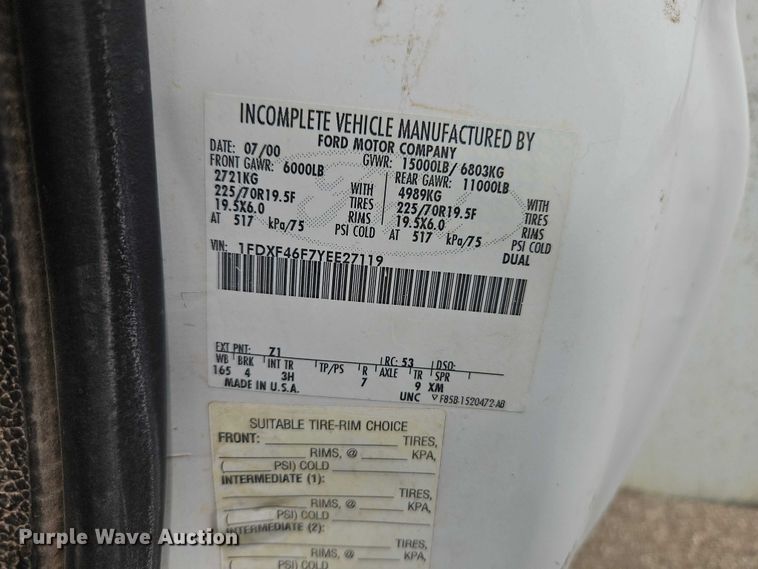 image for item EO7294 2000 Ford F450 Super Duty utility / service truck