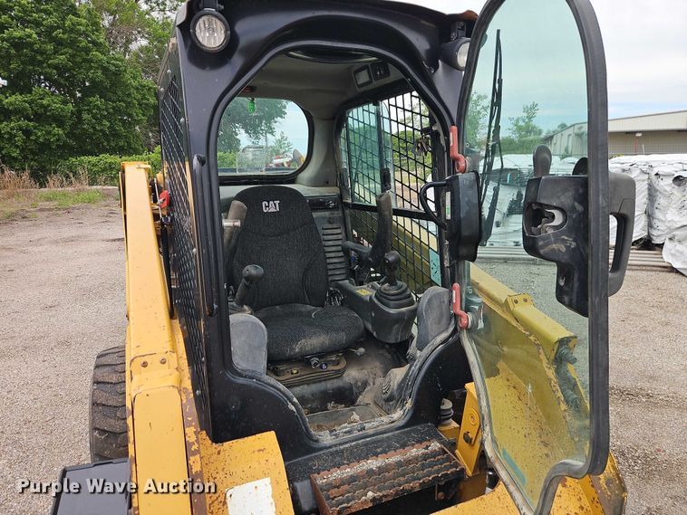 image for item EO7295 2016 Caterpillar 236D skid steer loader