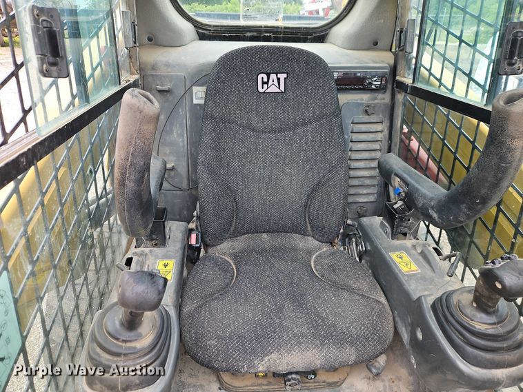 image for item EO7295 2016 Caterpillar 236D skid steer loader