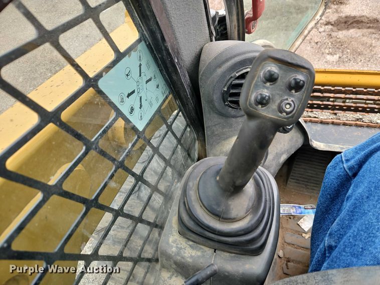image for item EO7295 2016 Caterpillar 236D skid steer loader