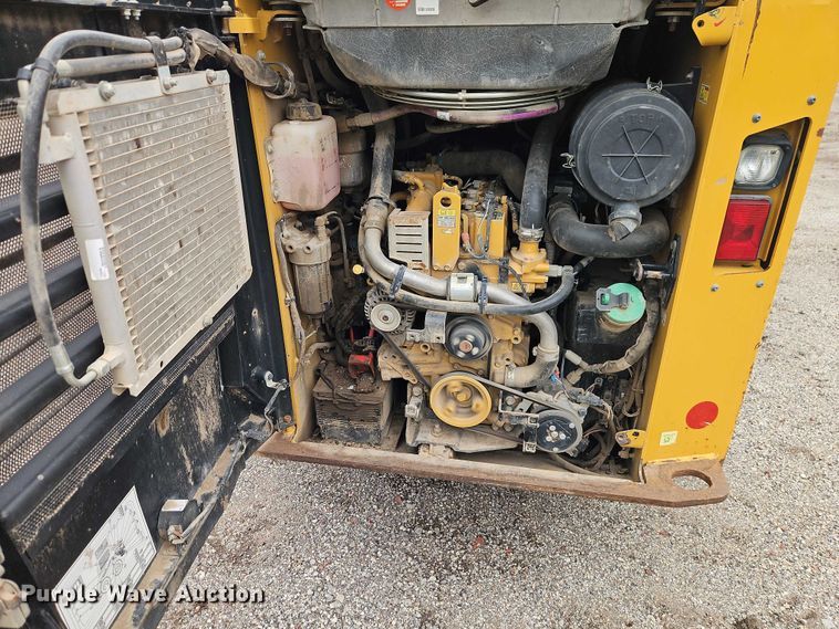 image for item EO7295 2016 Caterpillar 236D skid steer loader