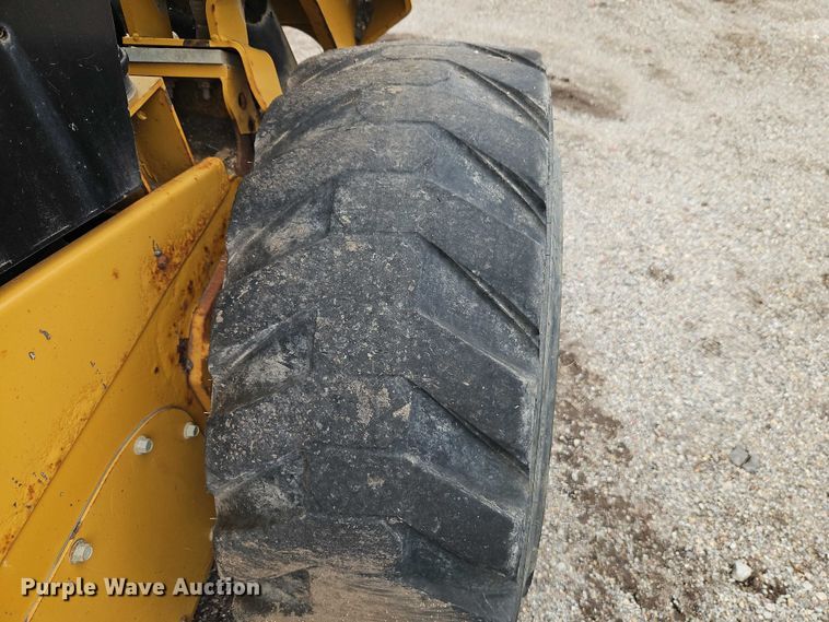 image for item EO7295 2016 Caterpillar 236D skid steer loader