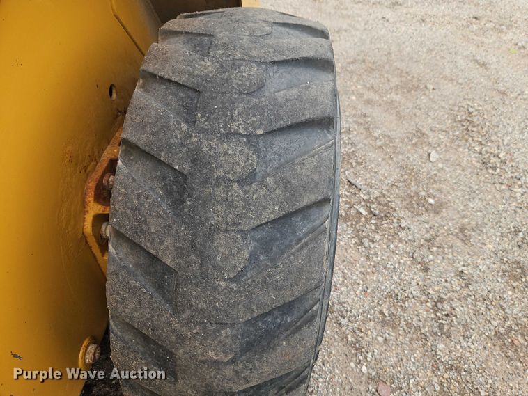 image for item EO7295 2016 Caterpillar 236D skid steer loader