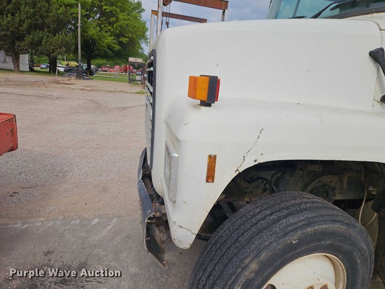 image for item EO7298 1995 Ford LN8000 dump truck