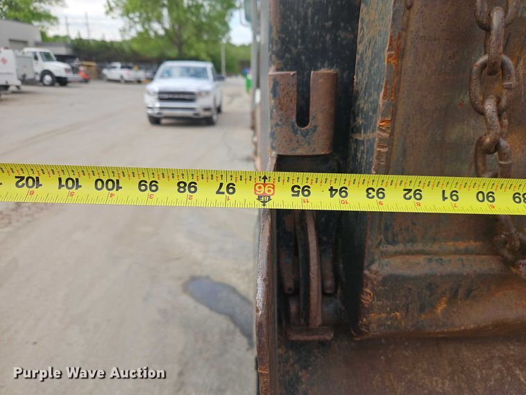 image for item EO7298 1995 Ford LN8000 dump truck