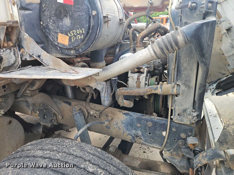 image for item EO7298 1995 Ford LN8000 dump truck