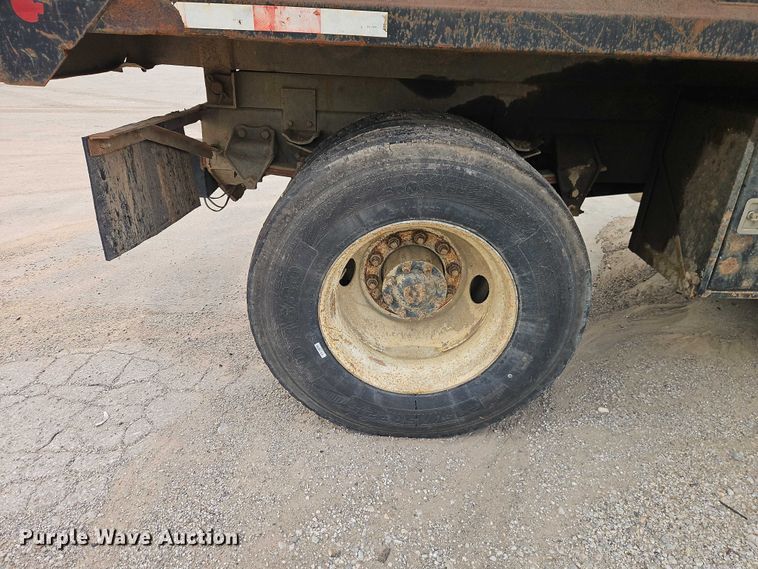 image for item EO7298 1995 Ford LN8000 dump truck