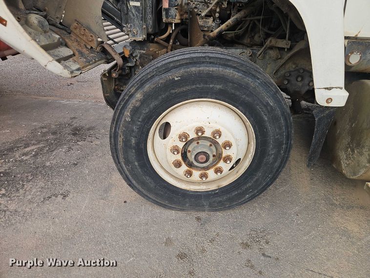 image for item EO7298 1995 Ford LN8000 dump truck