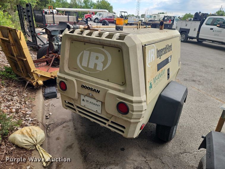 image for item EO7301 2006 Ingersoll Rand 185 air compressor