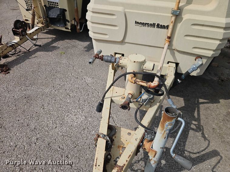 image for item EO7301 2006 Ingersoll Rand 185 air compressor