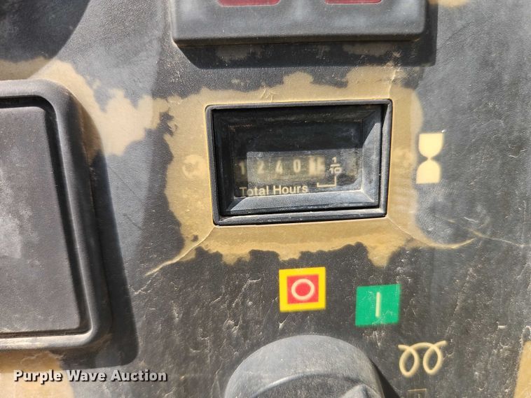 image for item EO7301 2006 Ingersoll Rand 185 air compressor