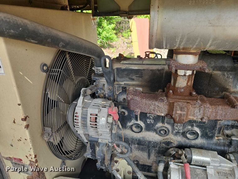 image for item EO7301 2006 Ingersoll Rand 185 air compressor