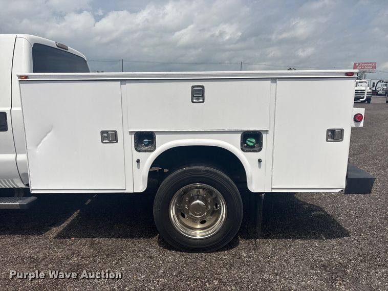 image for item EQ1458 2011 Ford F550 Super Duty  Crew Cab utility / service truck