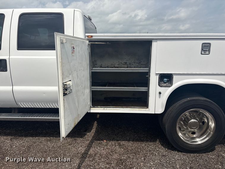 image for item EQ1458 2011 Ford F550 Super Duty  Crew Cab utility / service truck