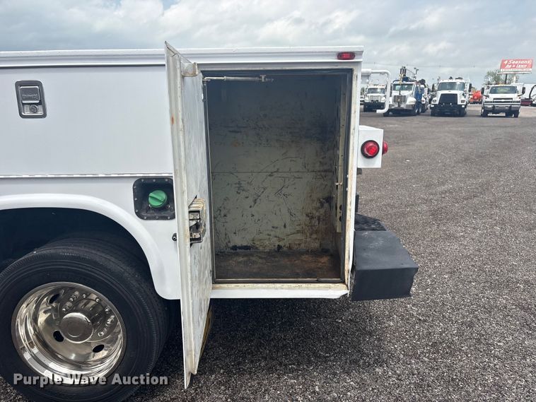 image for item EQ1458 2011 Ford F550 Super Duty  Crew Cab utility / service truck