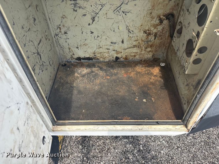 image for item EQ1458 2011 Ford F550 Super Duty  Crew Cab utility / service truck