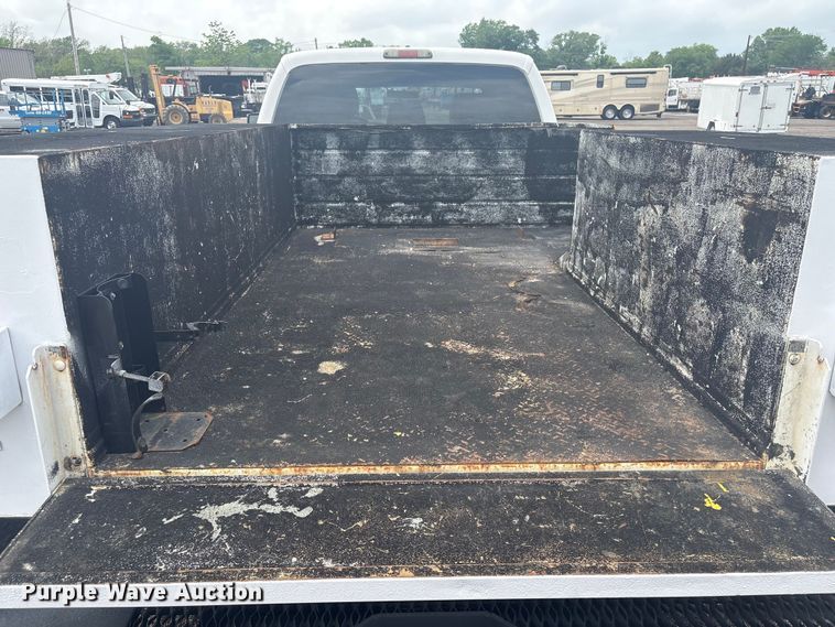 image for item EQ1458 2011 Ford F550 Super Duty  Crew Cab utility / service truck