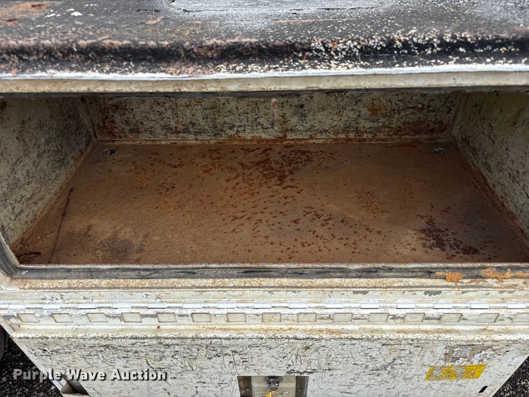 image for item EQ1458 2011 Ford F550 Super Duty  Crew Cab utility / service truck