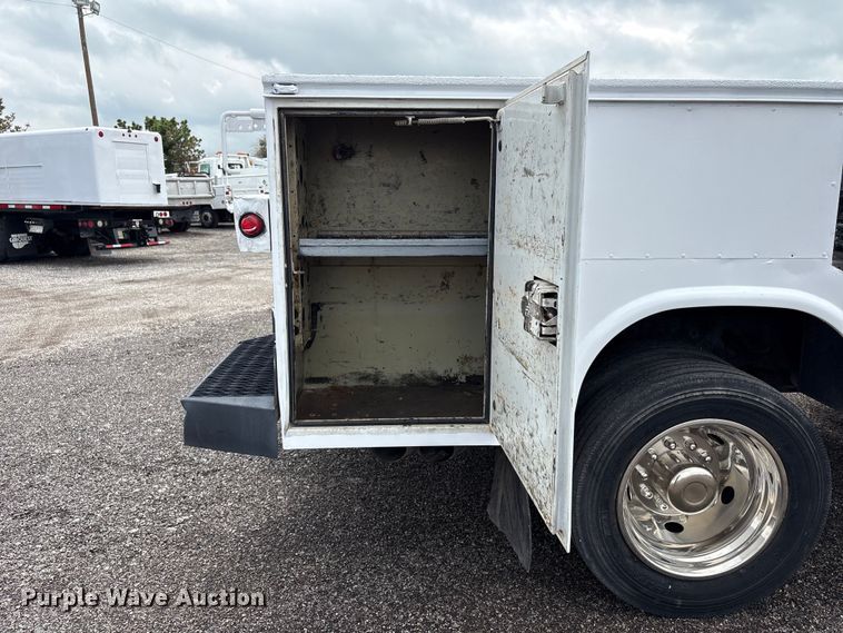 image for item EQ1458 2011 Ford F550 Super Duty  Crew Cab utility / service truck