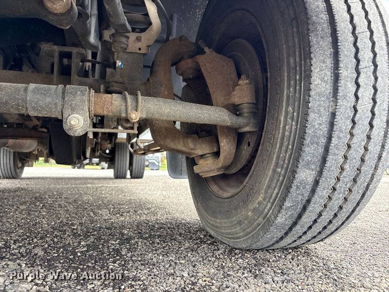 image for item EQ1458 2011 Ford F550 Super Duty  Crew Cab utility / service truck